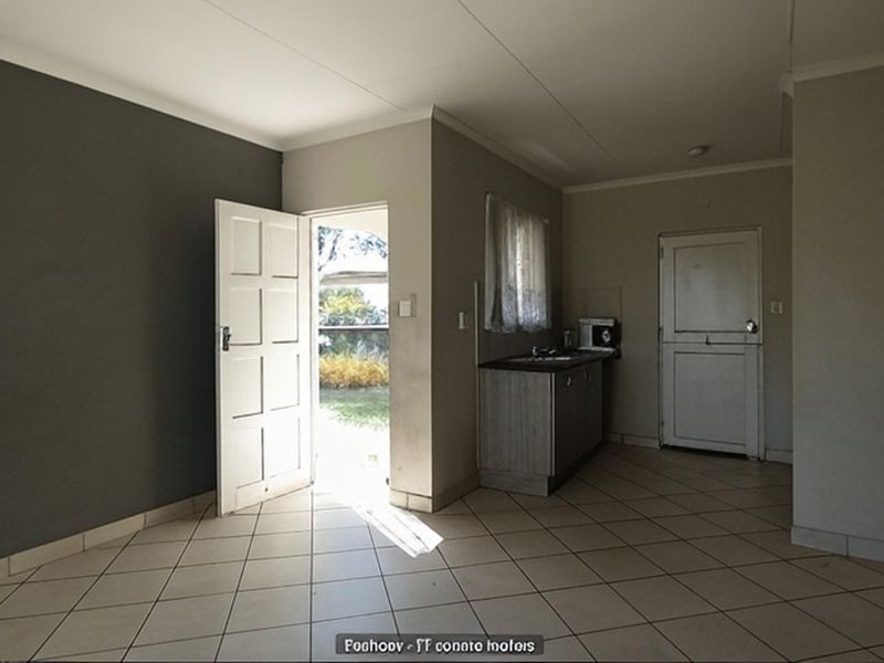 3 Bedroom House for Sale in Kirkney - Photo 9