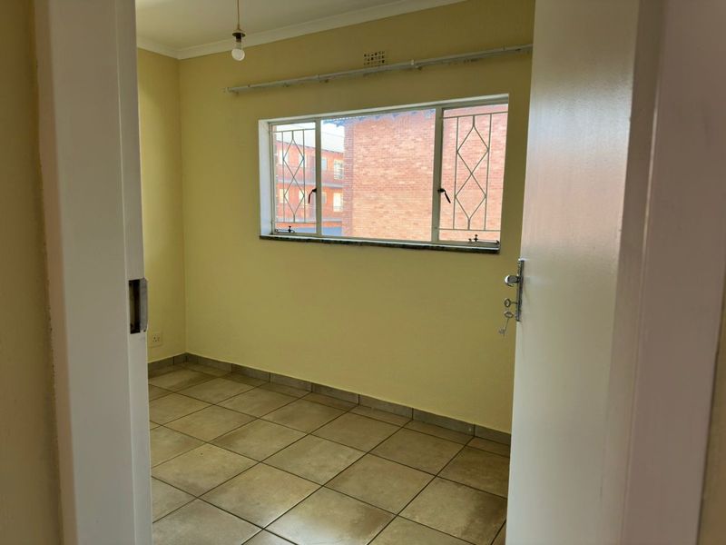 Charming First-Floor Apartment in Florida Lake - Photo 8