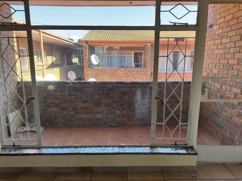 Charming First-Floor Apartment in Florida Lake - Photo 7