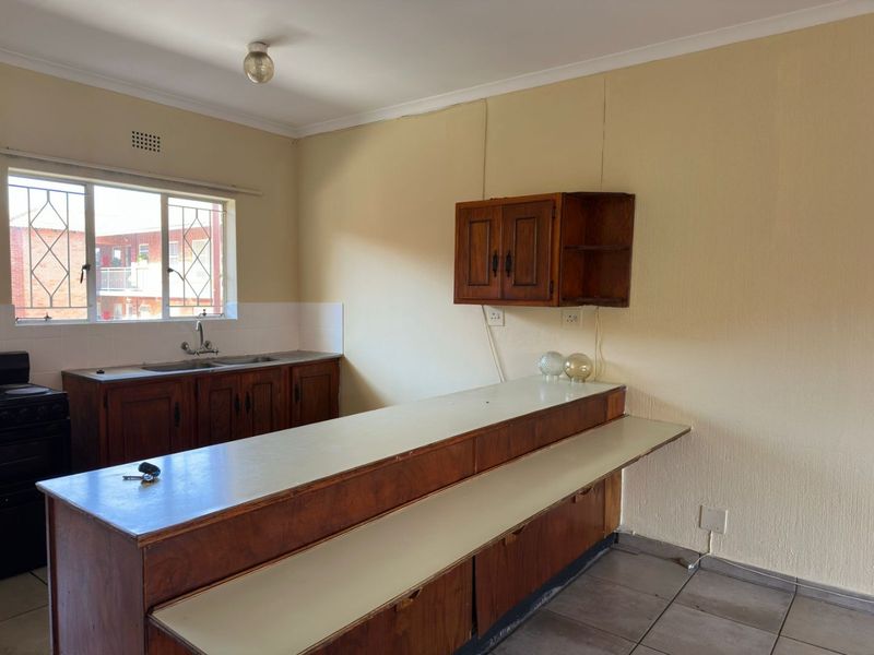 Charming First-Floor Apartment in Florida Lake - Photo 5