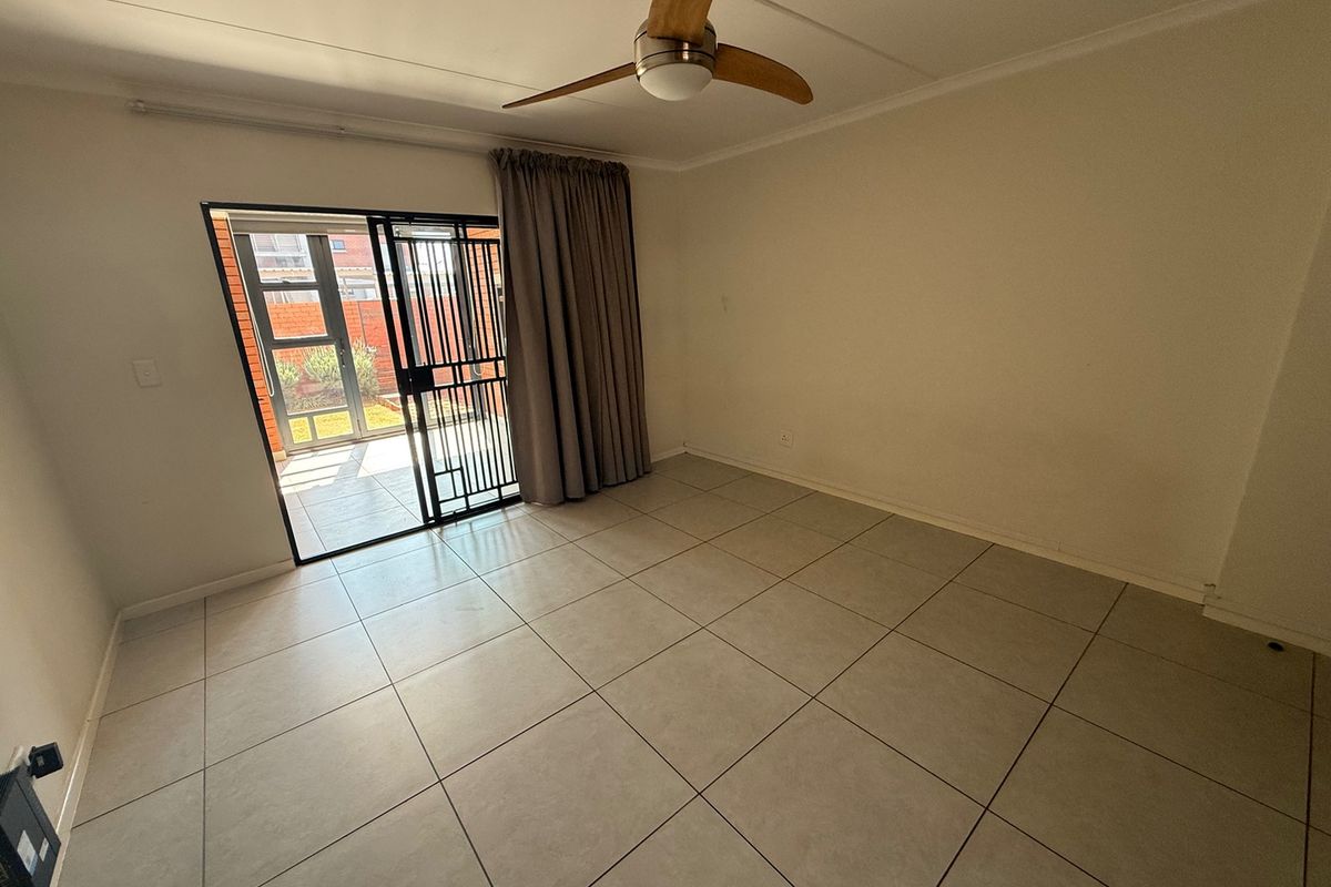 Perfect Ground Floor Unit in Hereford Estate! - Photo 4