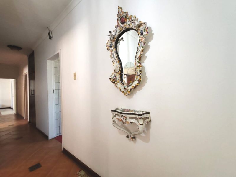 Immaculate 4 Bedroom Spanish Style Family Home with Flat Potential in Malabar - Photo 3