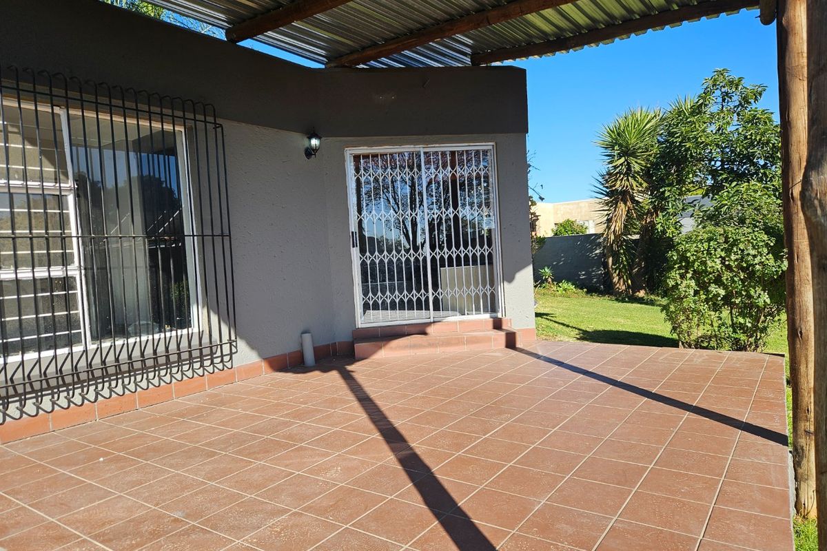 Stylish & Secure 3-Bedroom Free-Title Home for Sale!!! - Photo 3