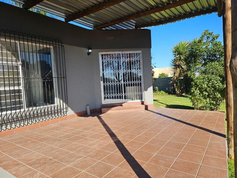 Stylish & Secure 3-Bedroom Free-Title Home for Sale!!! - Photo 3