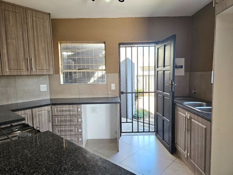 Stylish & Secure 3-Bedroom Free-Title Home for Sale!!! - Photo 7