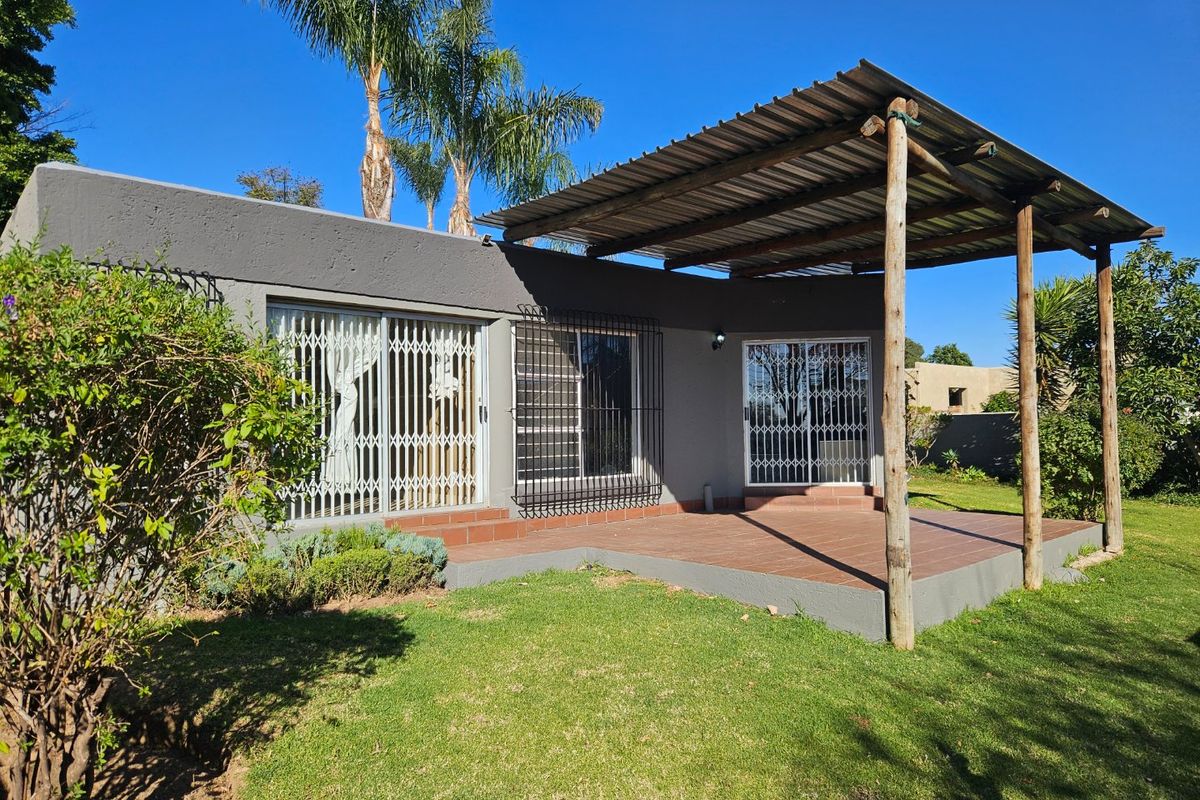 Stylish & Secure 3-Bedroom Free-Title Home for Sale!!! - Photo 2