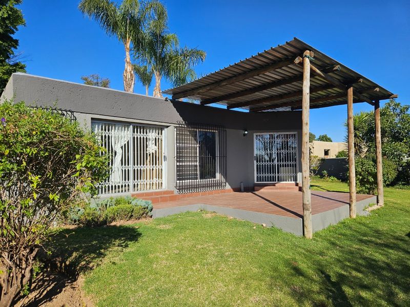 Stylish & Secure 3-Bedroom Free-Title Home for Sale!!! - Photo 2