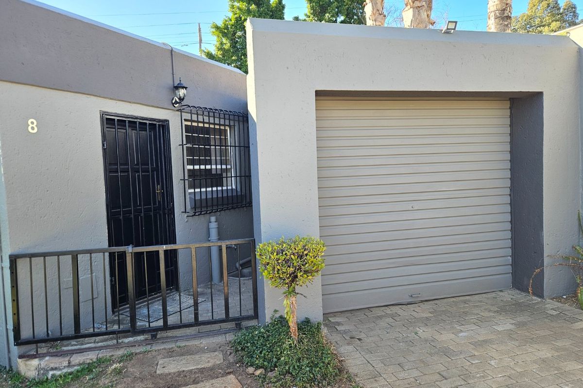 Stylish & Secure 3-Bedroom Free-Title Home for Sale!!! - Photo 4