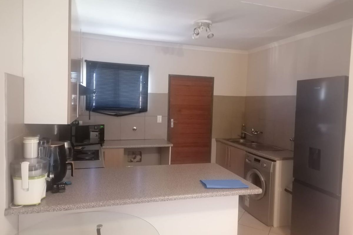 Neat 2-Bedroom Apartment for Sale in Encore Complex, Noordwyk  - Photo 3