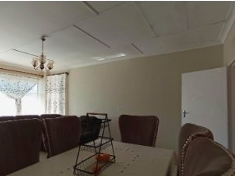 First Time Buyers & Savvy Investor Come Here!!! - Photo 5