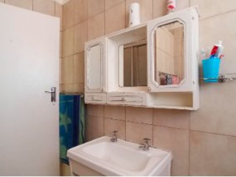 First Time Buyers & Savvy Investor Come Here!!! - Photo 9