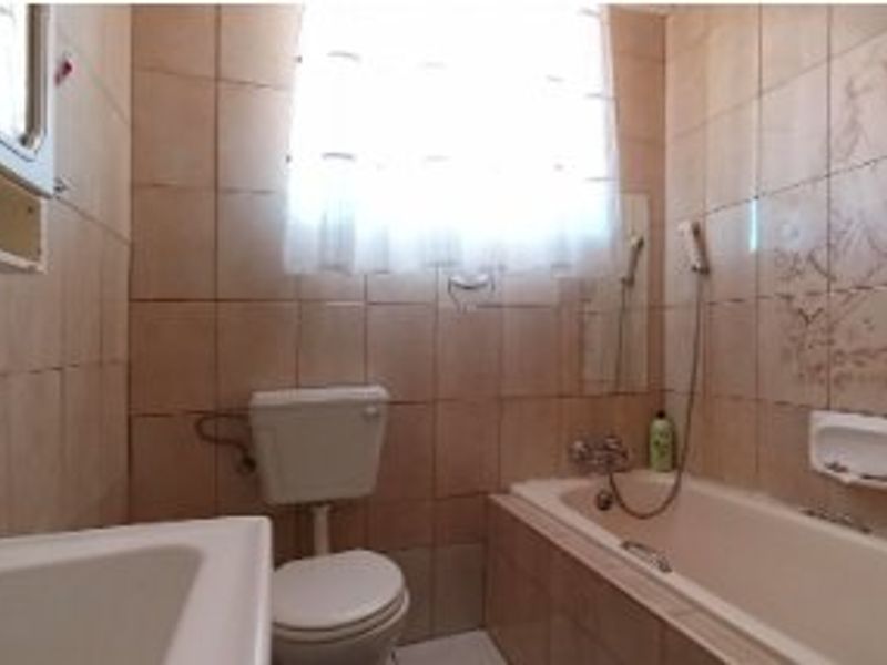 First Time Buyers & Savvy Investor Come Here!!! - Photo 8