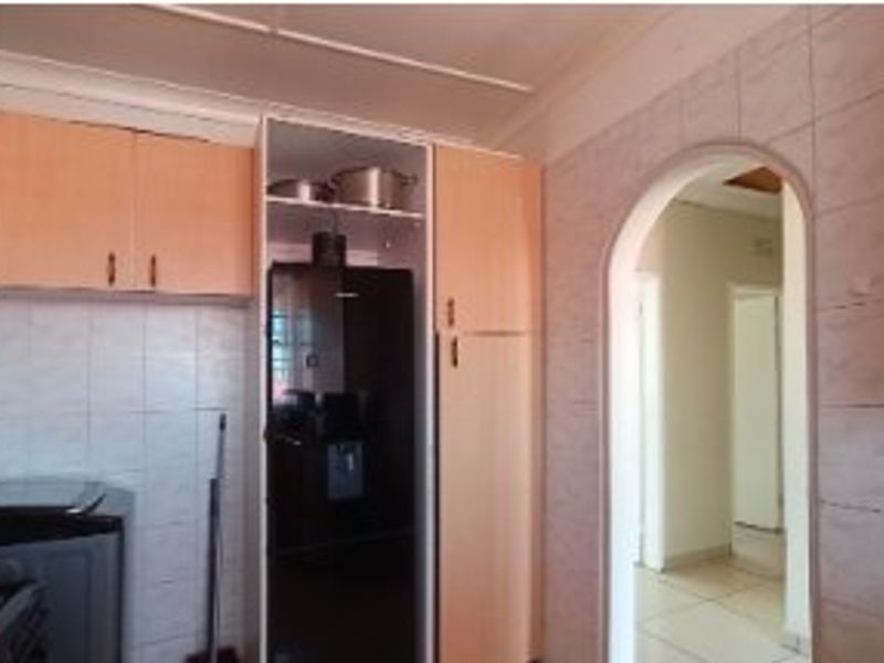 First Time Buyers & Savvy Investor Come Here!!! - Photo 4