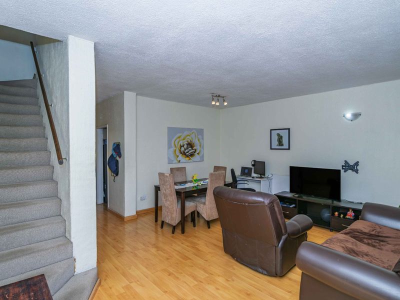 Pet-Friendly Duplex Townhouse For Sale in Bedford Gardens, Bedfordview - Photo 5