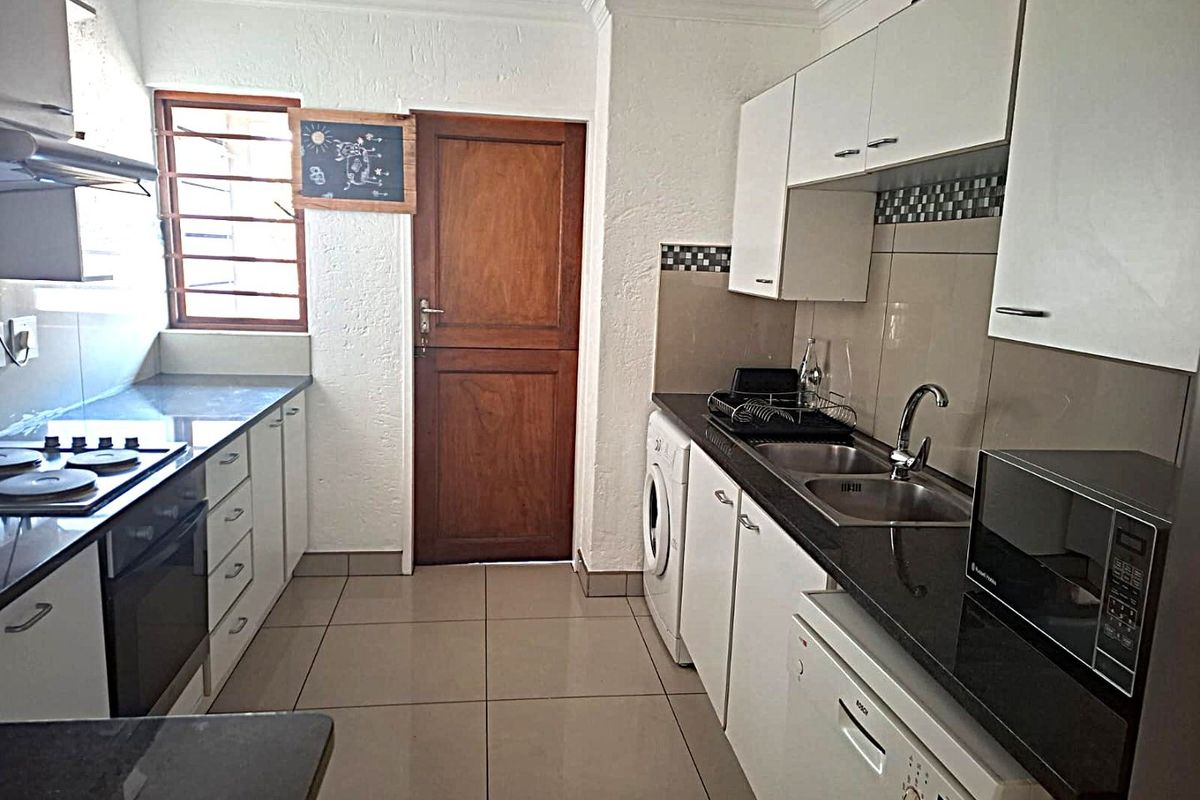 Upper Level Two Bed Two Bath For Sale at Braemore - Photo 5