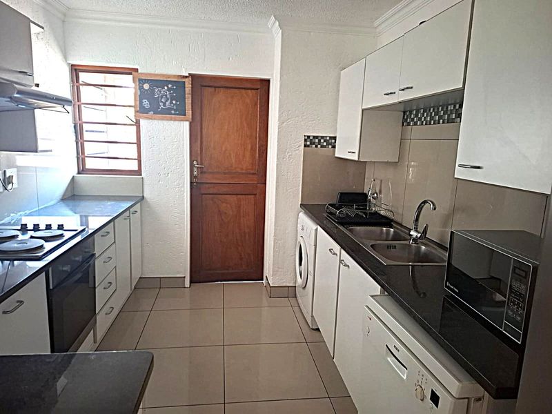 Upper Level Two Bed Two Bath For Sale at Braemore - Photo 5