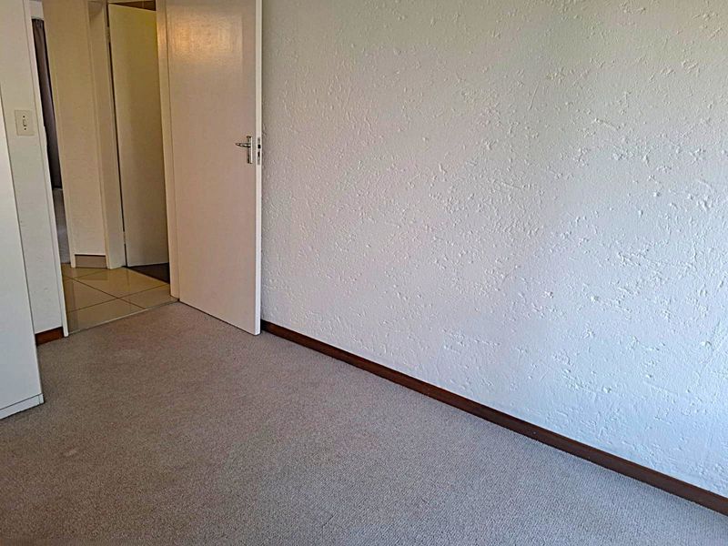 Upper Level Two Bed Two Bath For Sale at Braemore - Photo 7