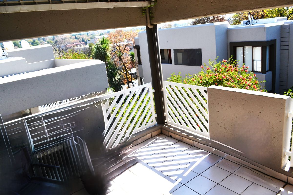 Upper Level Two Bed Two Bath For Sale at Braemore - Photo 3