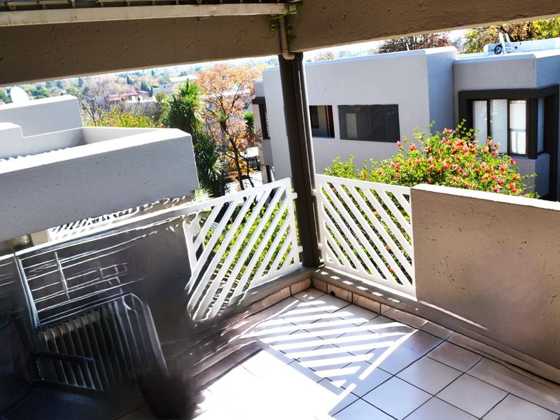 Upper Level Two Bed Two Bath For Sale at Braemore - Photo 3