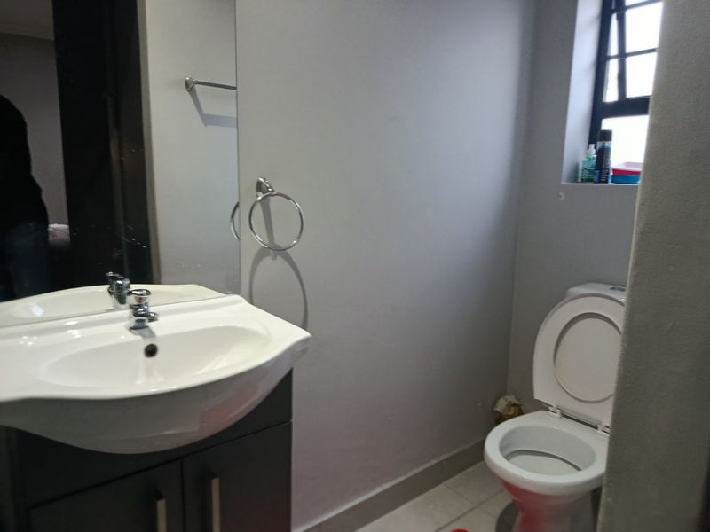 3 Bedroom House In Fairview - Photo 10