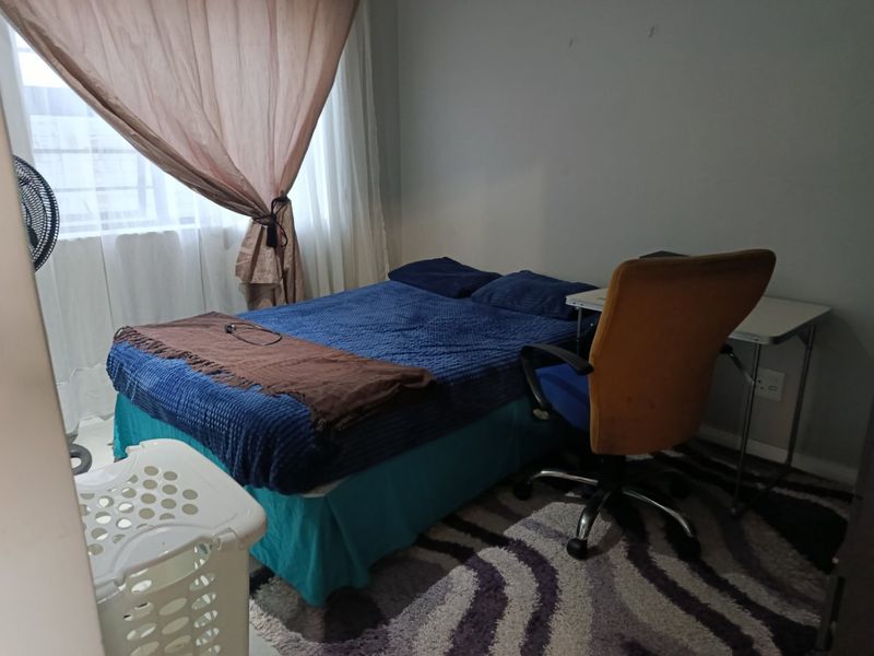 3 Bedroom House In Fairview - Photo 8