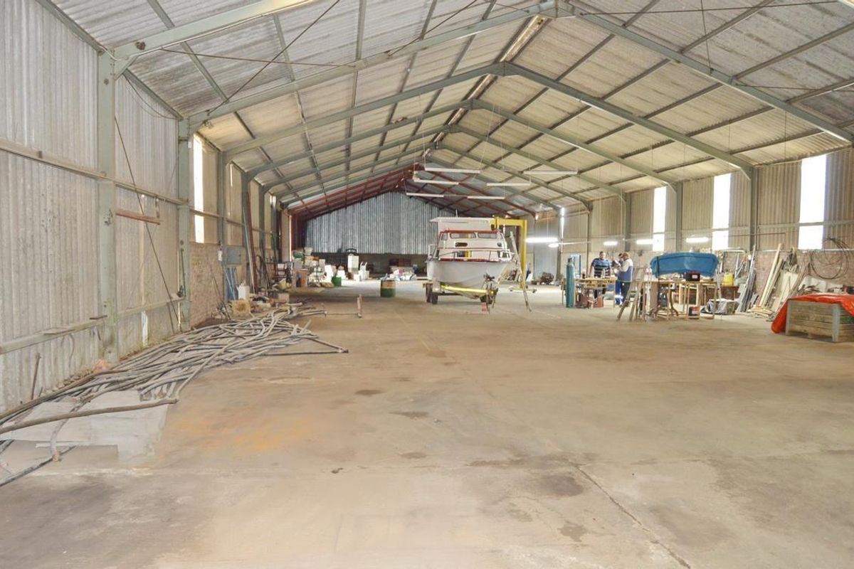 Great farm with plenty of water. - Photo 2