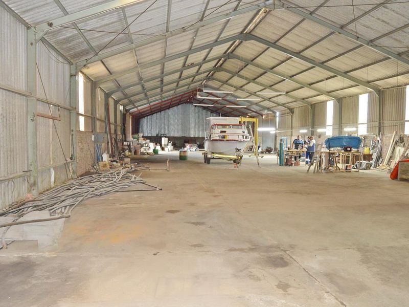 Great farm with plenty of water. - Photo 2