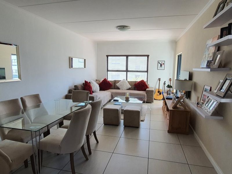 Modern 2-Bed, 2-Bath Gem with Appliances & Top-Tier Security in Greenstone Ridge - Photo 4