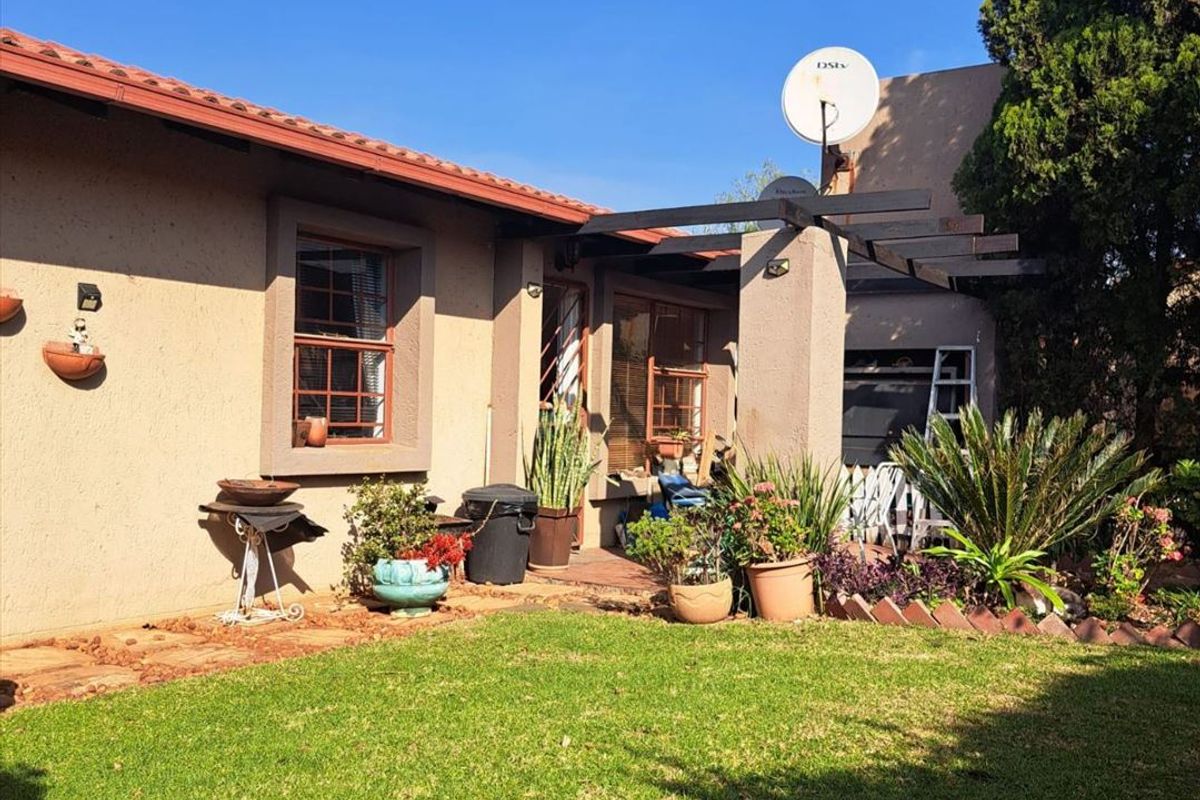 Neat and Functional Two-Bedroom Home with Modern Touches - Photo 3