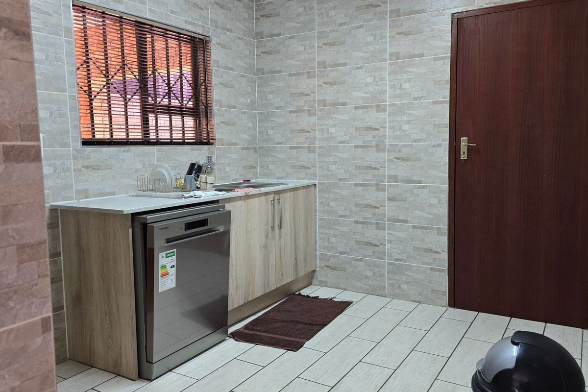 Elegant 4-Bedroom Freestanding Home in Secure New Redruth Estate - Photo 3