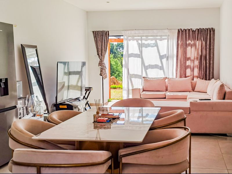 2 Bed Apartment at Mountain View Estate - Photo 4