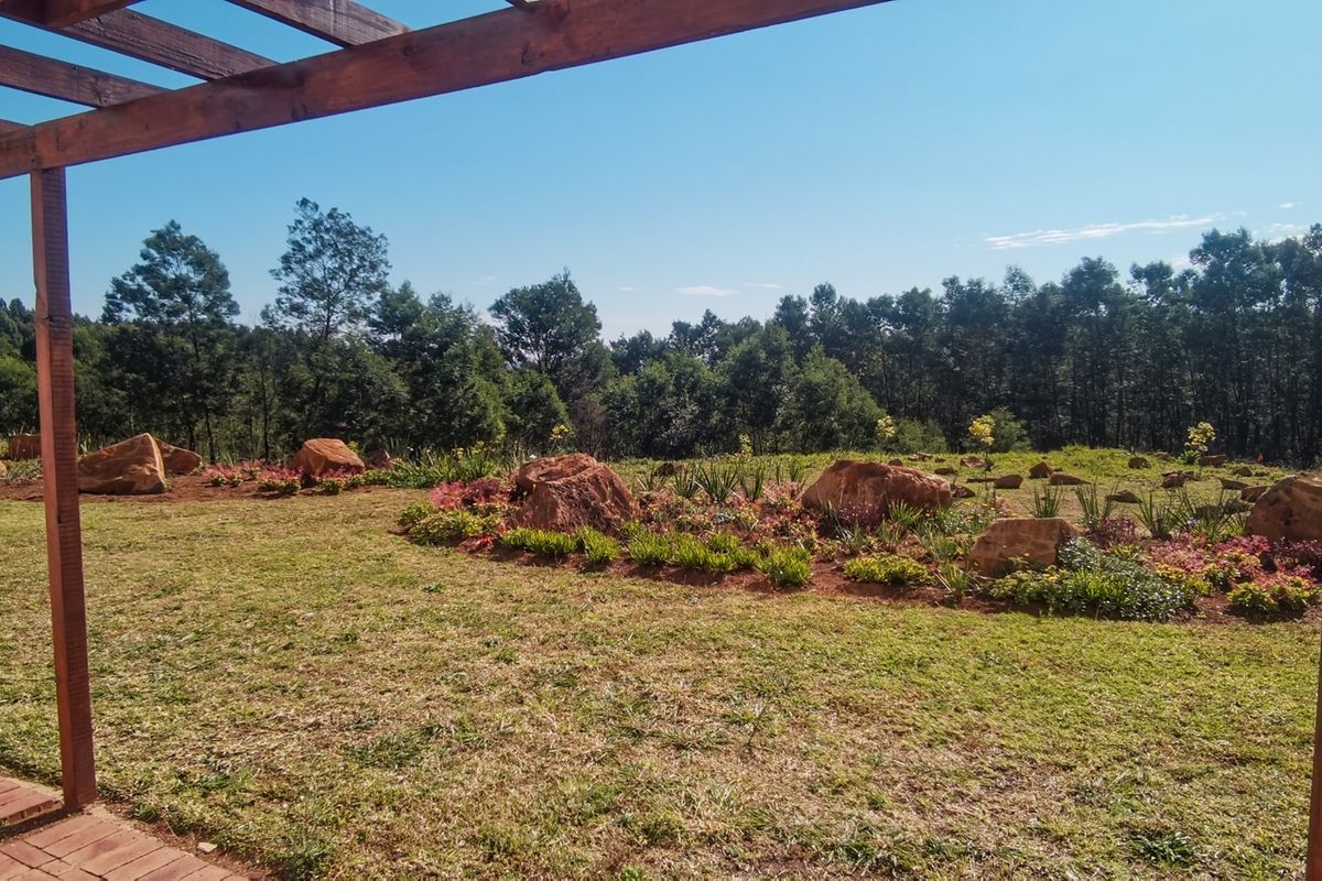 2 Bed Apartment at Mountain View Estate - Photo 2