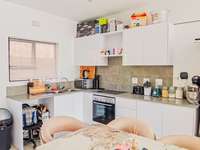 2 Bed Apartment at Mountain View Estate - Photo 6