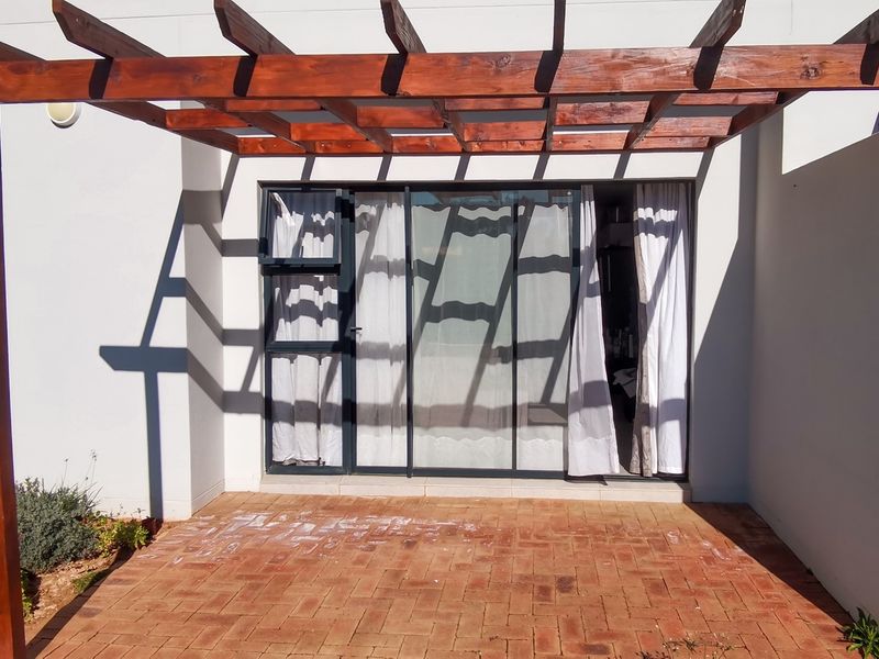 2 Bed Apartment at Mountain View Estate - Photo 3