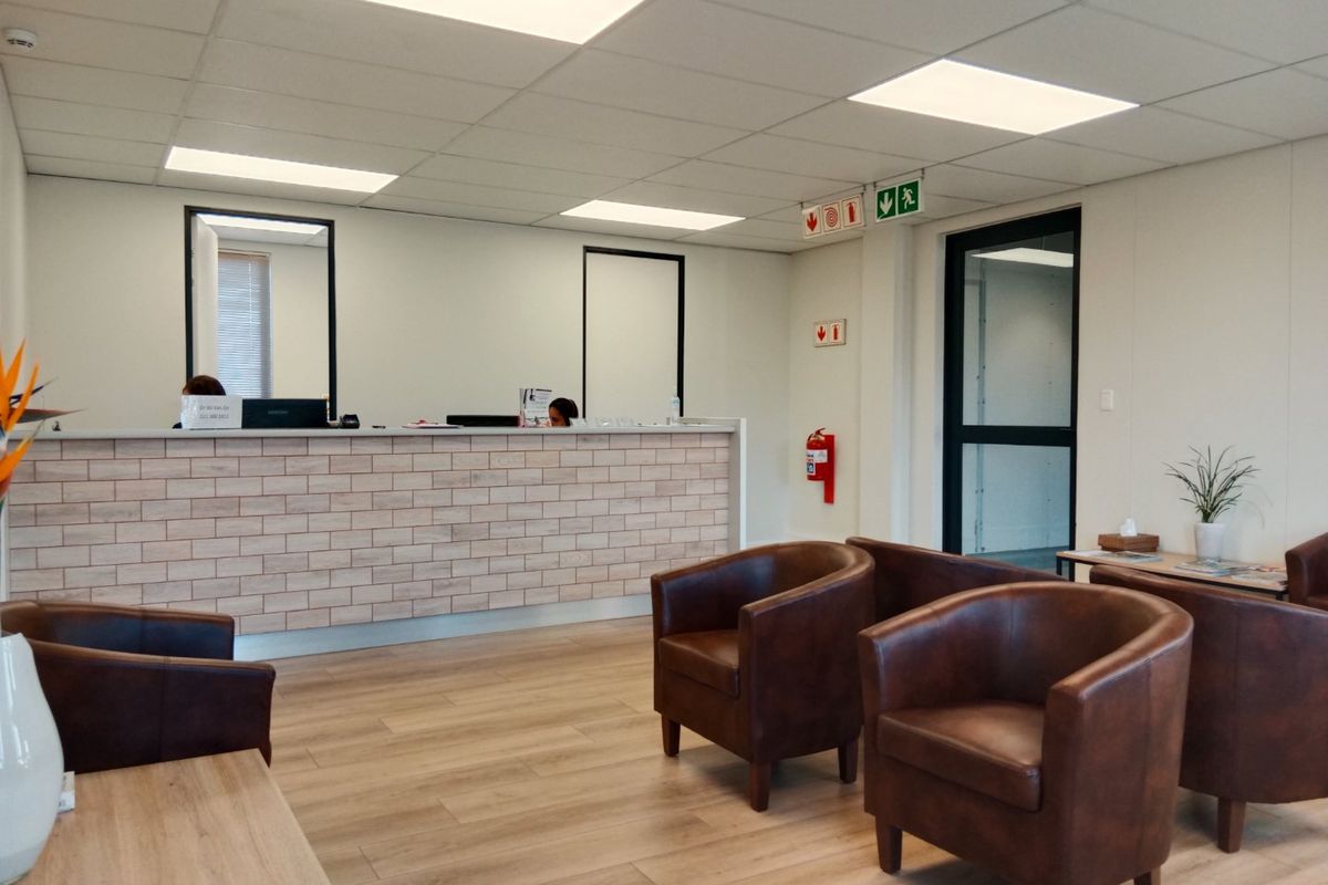Medical centre, Paarl south - Photo 3