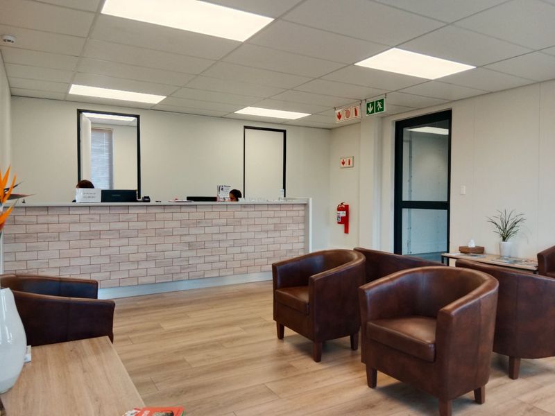 Medical centre, Paarl south - Photo 3