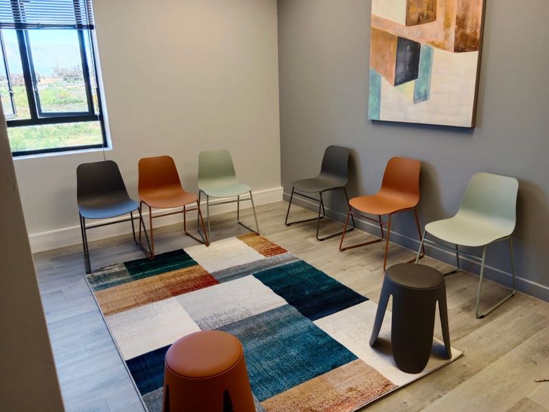 Medical centre, Paarl south - Photo 4