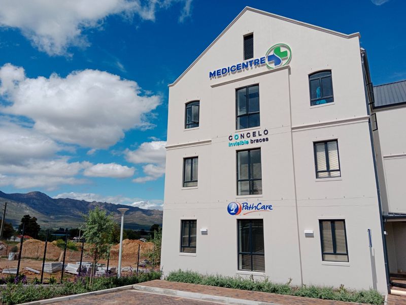 Medical centre, Paarl south - Photo 9