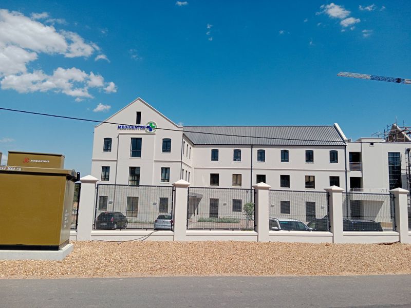 Medical centre, Paarl south - Photo 8
