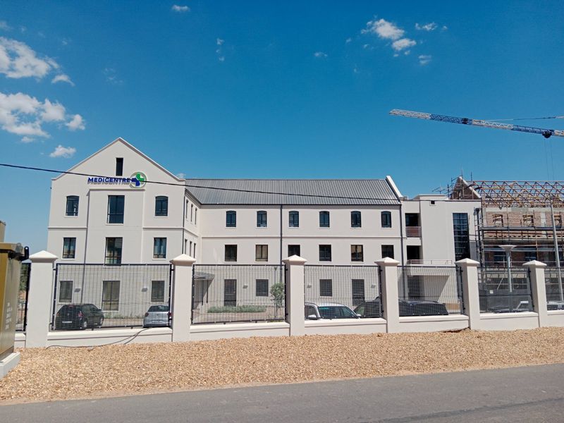 Medical centre, Paarl south - Photo 7