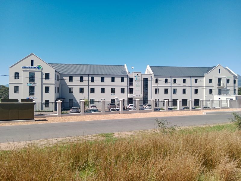 Medical centre, Paarl south - Photo 6
