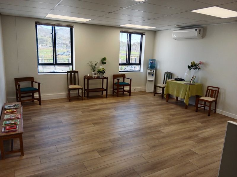 Medical centre, Paarl south - Photo 5