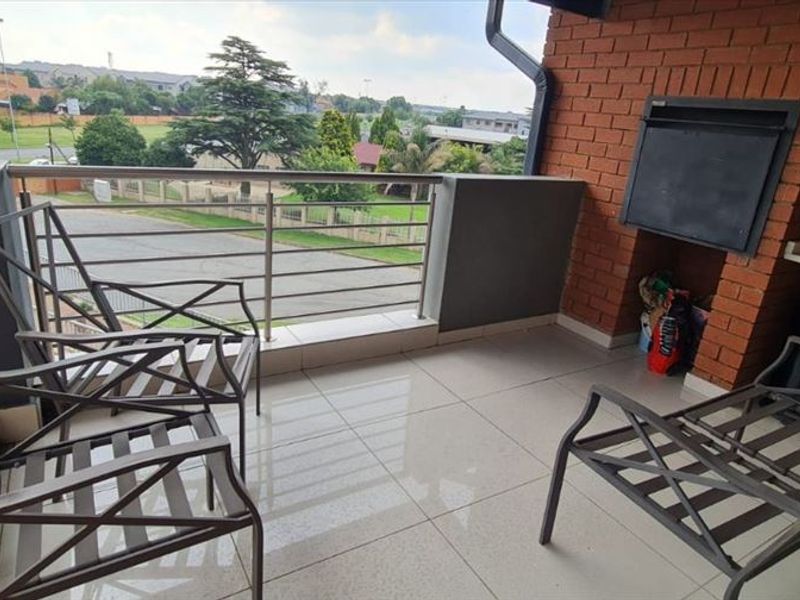 Comfortable Three-Bedroom Home with Carport - Photo 3