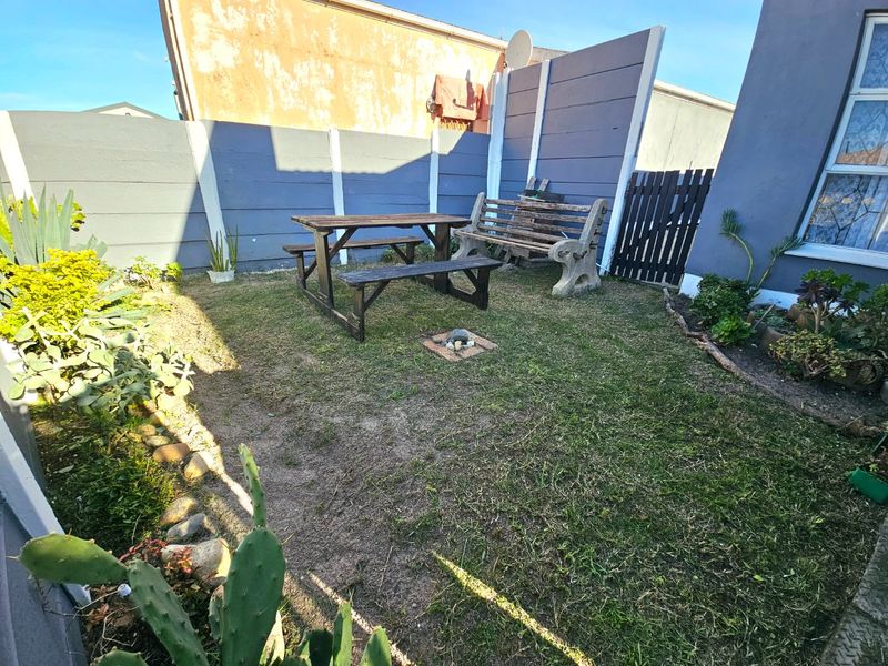 Freestanding, four bedroom family home situated on a 385 square metre plot - Photo 10