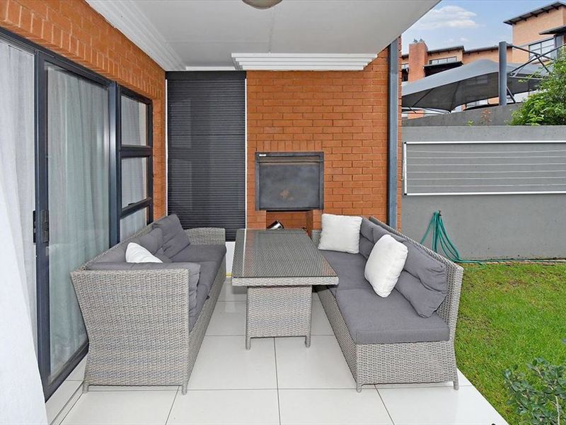 Charming 3-Bedroom Home with Modern Comforts - Photo 3