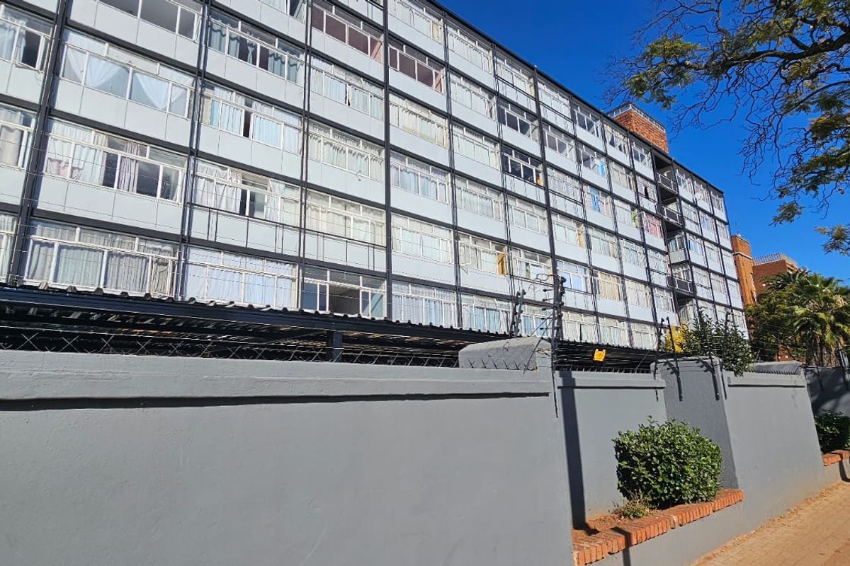 Muckleneuk Lanterns Bourke St Bachelor for sale - Photo 2