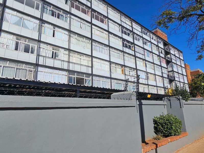 Muckleneuk Lanterns Bourke St Bachelor for sale - Photo 2