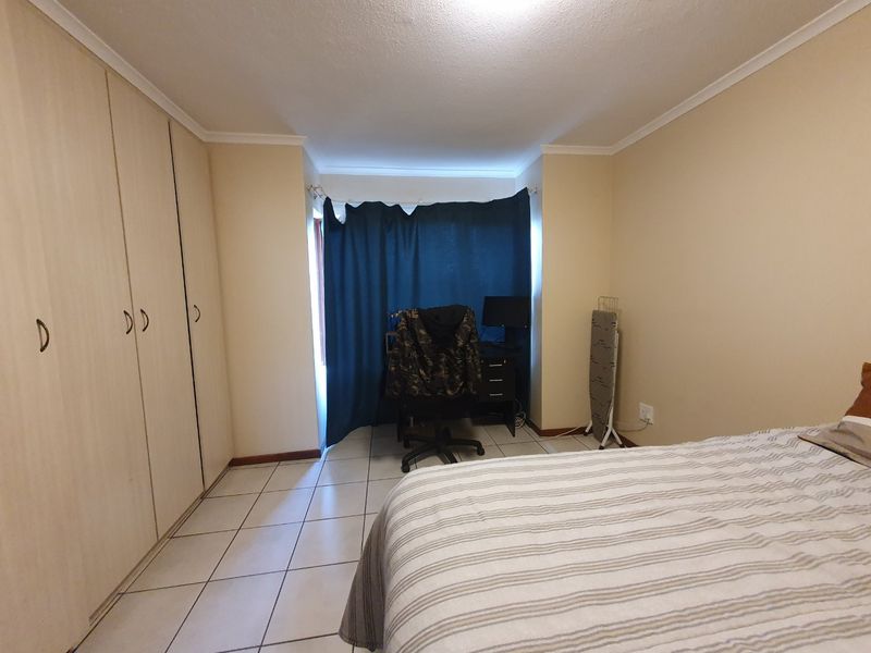 NEAT  2 BED APARTMENT FOR SALE IN THE SOUGHT AFTER 21 ZAMBEZI  ESTATE - Photo 10