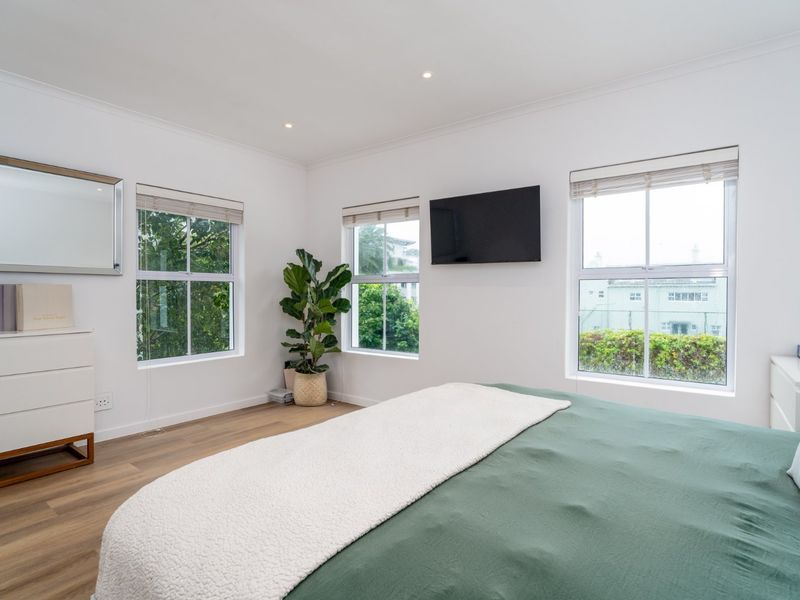 Tastefully Renovated & Perfectly Placed in Prime Kenilworth Upper - Photo 10