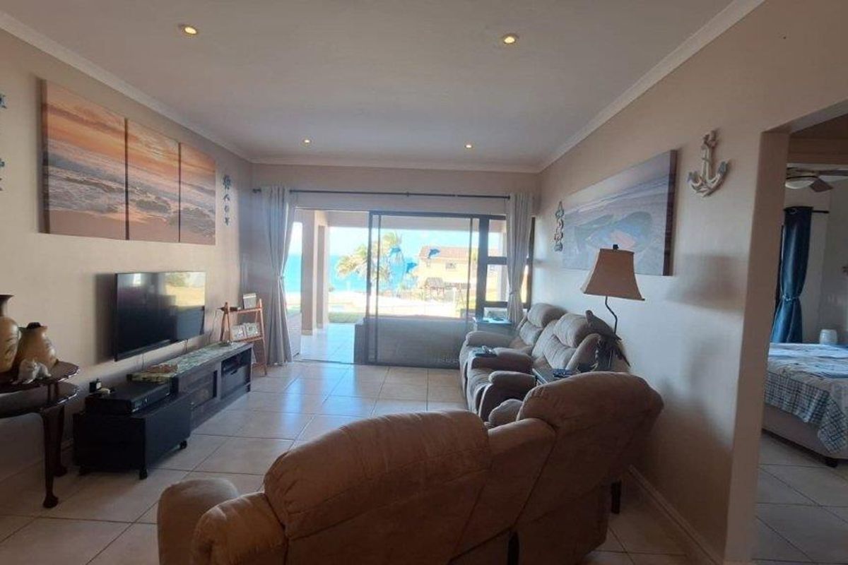 Spectacular Sea Views in a Secure Beachfront Complex - Photo 3